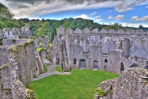 Restormel Castle is situated on the River Fowey near Lostwithiel, Cornwall, England. It is one of the four chief Norman castles of Cornwall. Lostwithiel Cornwall, Restormel Castle, Cornwall Life, Britain Castles, Norman Castle, Cornish Beaches, British Castles, Port Isaac, Beautiful Ruins