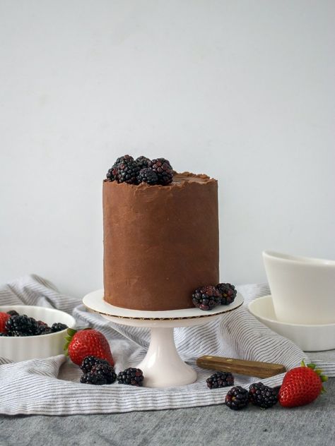 Fancy Cake Ideas, Strawberry Ganache, Choco Cake, Mini Chocolate Cake, Cake With Strawberry, Chocolate Strawberry Cake, Tea Flowers, Big Chocolate, Layered Cakes