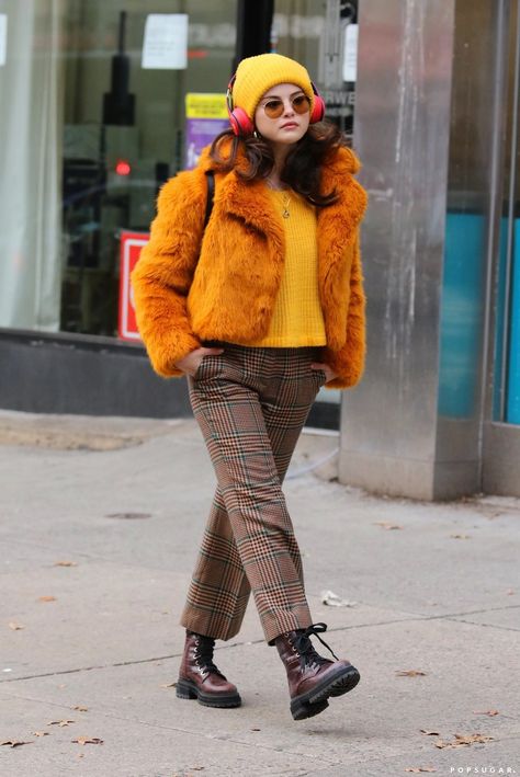 Selena Gomez Hair Styles, Colourful Fall Outfit, Tv Shows Outfits, Yellow Winter Outfits, Orange Coat Outfit, Bright Orange Outfit, Mabel Mora Outfits, Orange Fall Outfit, Fuzzy Coat Outfit