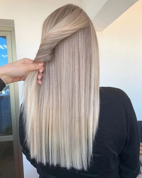 Underlights Hair, Icy Blonde Hair, Cool Blonde Hair, Ash Blonde Hair, Hair Done, Blonde Hair Inspiration, Blonde Hair Shades, Balayage Hair Blonde, Blonde Hair Looks