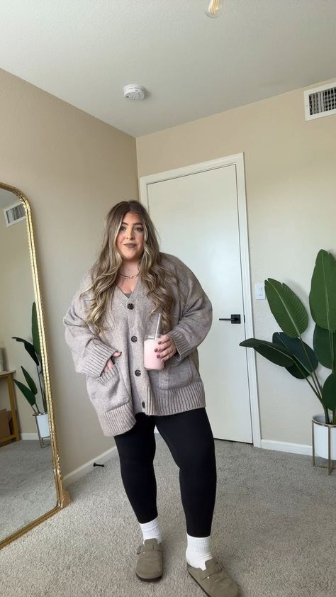 Casual Weekday Outfit, Plus Size September Outfits, Comfy Cute Work Outfits, Midsize Cardigan Outfit, Plus Comfy Outfits, Maurice’s Outfits, Diy Fall Clothes, Midsize Cozy Outfits, Midsize Fashion Winter Casual