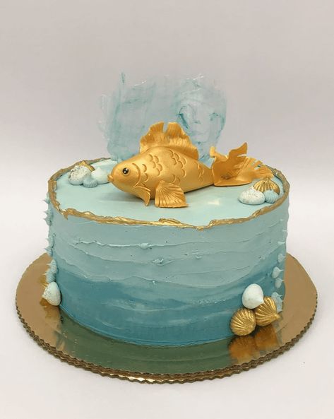 Goldfish Cake Design Images (Goldfish Birthday Cake Ideas) Goldfish Cake, Fish Cake Birthday, Cake Design Images, Fishing Cake, Marvel Cake, Baker Cake, Cake Designs Images, Golden Fish, Animal Cakes