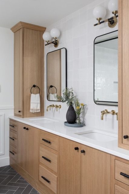 10 Bathroom Vanity Features Pros Always Recommend Herringbone Tiles Kitchen, Patterned Kitchen Tiles, Beach Style Bathroom, Teak Outdoor Furniture, Fireclay Tile, Tile Trends, Tiny Bathrooms, Bathroom Floor Tiles, Tiny Bathroom