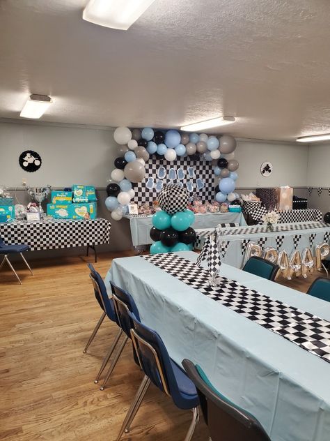 Car Centerpieces Ideas, Hot Wheels Baby Shower Theme, Race Car Gender Reveal Ideas, Race Gender Reveal, Racing Gender Reveal Ideas, Race Car Baby Shower Theme, Vans Themed Baby Shower, Car Themed Baby Shower Ideas, Race Car Theme Baby Shower Ideas