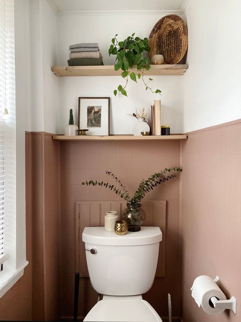 Easy Bathroom Makeover, Makeover Kamar Mandi, Small Downstairs Toilet, Toilet Room Decor, Small Toilet Room, Bilik Air, New Bedroom Ideas, Small Bathroom Makeover, Downstairs Toilet