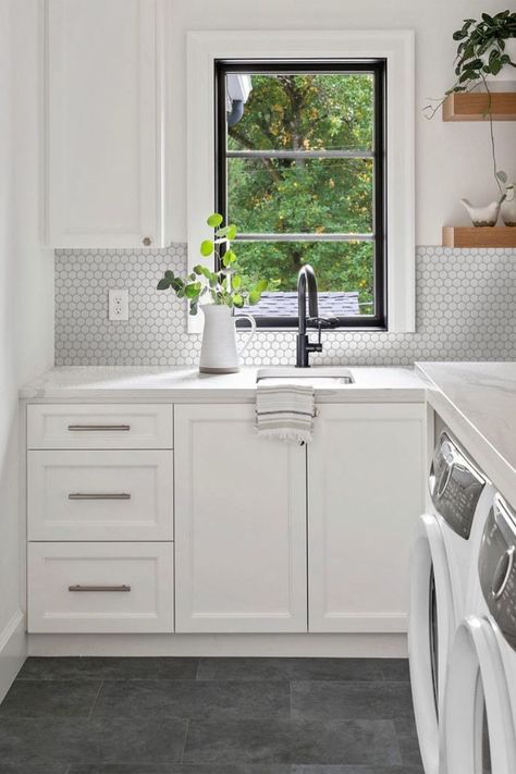 This lovely white penny round backsplash stick tile is a beautiful choice for indoor wall applications such as kitchen, bathroom, laundry room, hallway, and even furniture decor. With strong adhesive backing, you can do it just by peeling and sticking. No grout, no mess, very easy to maintain and clean. Take a try! Penny Tiles Kitchen, Penny Round Backsplash, Penny Tile Backsplash, Penny Backsplash, Bedrosians Tile, Stick Tile Backsplash, Penny Round Mosaic, Peel And Stick Backsplash, Luxury Floor