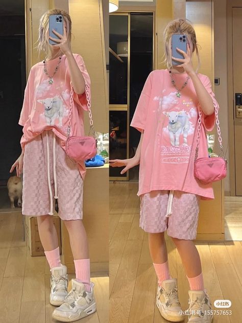 Pink Tomboy Outfit, Feminine Tomboy Style, Pink Tomboy, Text Rp, Y2k Fashion Pink, Soft Ideas, Genderqueer Fashion, Feminine Tomboy, Pink Wardrobe