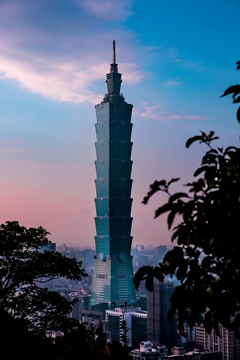 ITAP of Taipei 101#PHOTO #CAPTURE #NATURE #INCREDIBLE Taipei 101, Iphone Wallpaper Landscape, Camera Composition, Composition Photoshop, Skyscraper Architecture, Editor Wallpaper, Photography Kit, Background Editor, Wallpaper Iphone Christmas