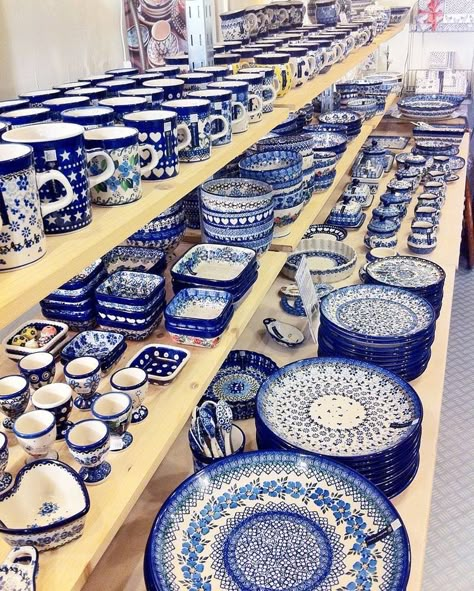 Blue And White Dishes, Blue Dishes, Blue White Decor, Polish Stoneware, בר מצווה, White Dishes, Blue Pottery, Blue And White China, Blue Willow