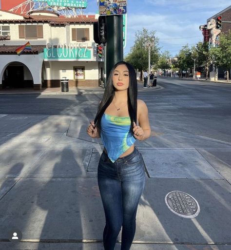 Spanish Baddie, Alexia Monse, Latina Dress Outfits, Basic Latina Outfits, Hispanic Girl Outfits, Latina Outfits Summer, Latina Summer Outfits, Latina Baddie Outfit, Gymwear Outfits