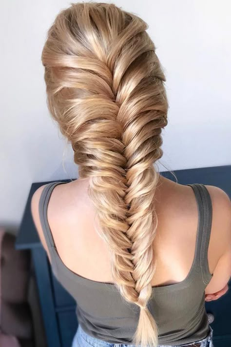 Algo sensillo Hair Braiding Tool, Fishtail Braid Hairstyles, Long Box Braids, Types Of Braids, Fishtail Braid, Hair Help, Penteado Cabelo Curto, Braided Hairstyles Easy, Trending Hairstyles