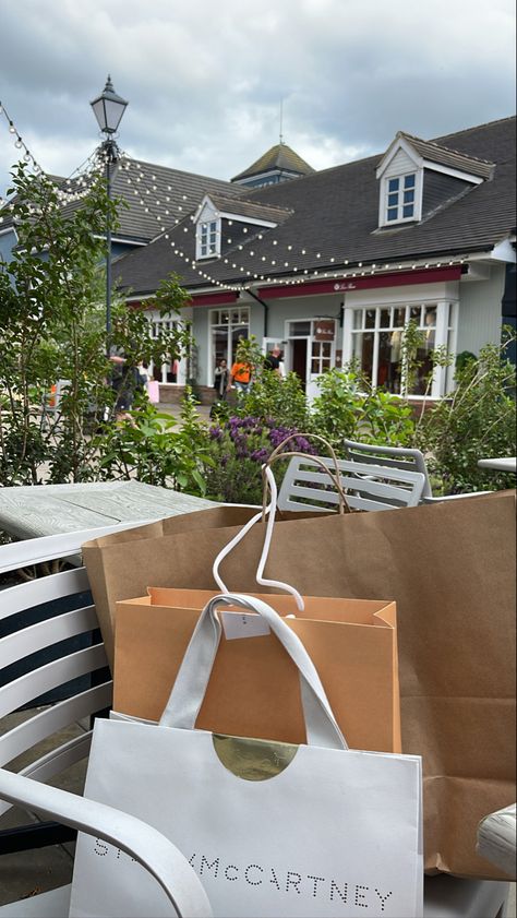 #shopping #outletshopping #bicestervillage #london #fashion #summer #garden Bicester Village Aesthetic, London Fashion Summer, Village Aesthetic, Bicester Village, Shopping Aesthetic, Village Shop, Summer Garden, Fashion Summer, London Fashion