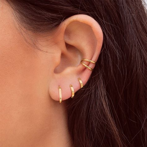 Gold Bad, Piercings Ideas, Earring Stack, Random Aesthetics, Helix Hoop, Rhinestone Material, Ear Stack, Hoop Earring Sets, Helix Piercing