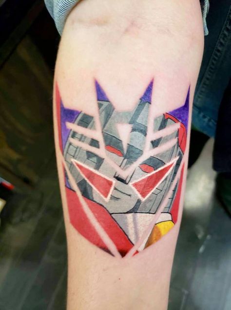 Transformers Tattoo, Transformers Jazz, Bumble Bee Tattoo, Chicano Tattoos Sleeve, Middle Earth Art, Chicano Tattoos, Transformers Funny, Transformers Design, Transformers Characters