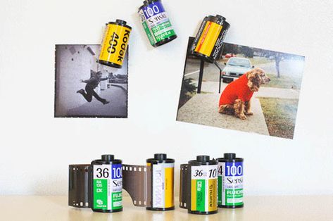 make your own film canister magnets! Film Canister Crafts, Canisters Diy, Canister Ideas, Canister Crafts, Film Crafts, Handcraft Ideas, Reuse Recycle Upcycle, Film Canister, Lab Ideas