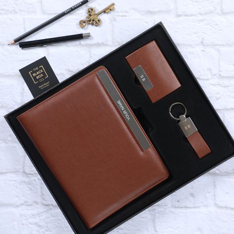 Client Gift Ideas, Corporate Gifts For Employees, Corporate Gift Ideas, Gifts For Employees, Personalized Card Holder, Personalized Corporate Gifts, Gift Ideas Personalized, Gifts Corporate, Leather Passport Wallet