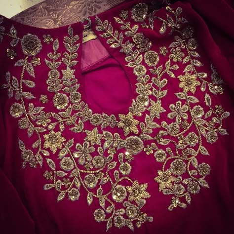 Dress Work Designs, Neck Handwork Embroidery Designs, Delhi Fashion, Velvet Kurta, Zardosi Embroidery, Velvet Lehenga, Embroidery Fashion Detail, Simple Hand Embroidery Patterns, Fashion Dresses Formal