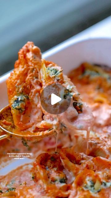 Rosalynn Daniels on Instagram: "Spinach and Crab Stuffed Shells. This approachable pasta recipe is perfect for a quick weeknight dinner that packs a punch! Combining jumbo shells, crab claw meat, spinach, and three cheeses to make a dinner that the whole family will love. Maybe even your neighbors too🤣🤷🏽‍♀️ Recipe is at https://www.rosalynndaniels.com/crab-stuffed-shells/" Crab And Shrimp Stuffed Shells, Crab Stuffed Shells, Crab Au Gratin Recipe, Jumbo Shells, Shell Pasta Recipes, Spinach Stuffed Shells, Au Gratin Recipes, Crab Stuffed, Crab Claw