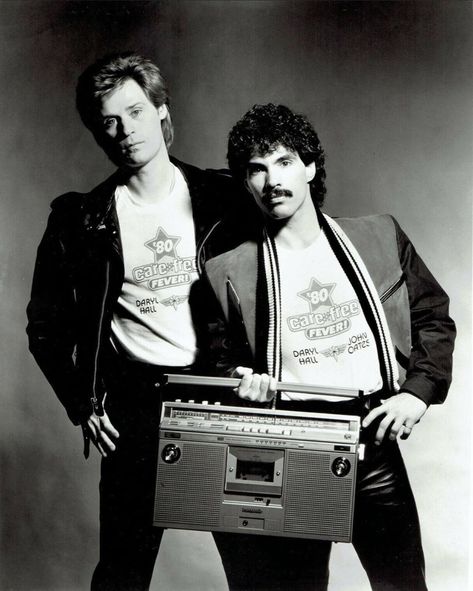 Daryl Hall And John Oates, 80s Pop Culture, Famous Duos, Live Songs, John Oates, Hall & Oates, Daryl Hall, 80s Men, Rich Boy