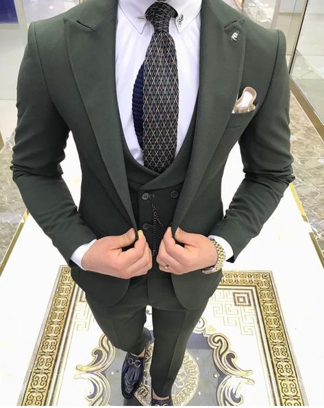 Coat Paint For Men Wedding, Green Wedding Suit, Wedding Ides, Groom Dress Men, Stylish Mens Suits, Wedding Outfit Men, Traditional Outfit, Dress Suits For Men, Designer Suits For Men