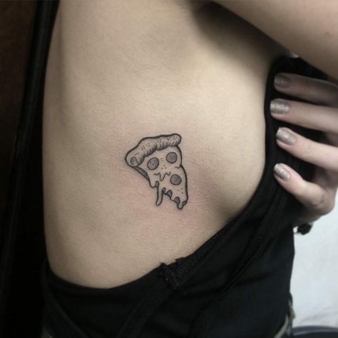 Pizza Tattoo, Unique Tattoos For Men, Tatuagem Masculina Pequena, Food Tattoos, Tattoo Fails, Real Tattoo, Sister Tattoos, Disney Tattoos, Little Tattoos