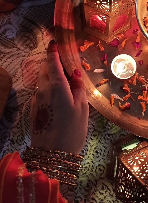 Diya Aesthetic Indian, Karva Chauth Aesthetic, Karvachauth Photoshoot, Diwali Snap, Indian New Year, Diwali Aesthetic, Diwali Story, Diwali 2024, Aesthetic Covers