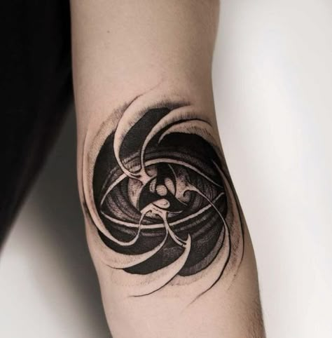 Naruto Elbow Tattoo, Obito Sharingan Tattoo, Anime Tattoos For Men Forearm, Hand Anime Tattoo, Sharingan Eyes Tattoo, Mangekyou Sharingan Tattoo, Naruto Hand Tattoo, Rinnegan Tattoo, Sharingan Tattoo Ideas