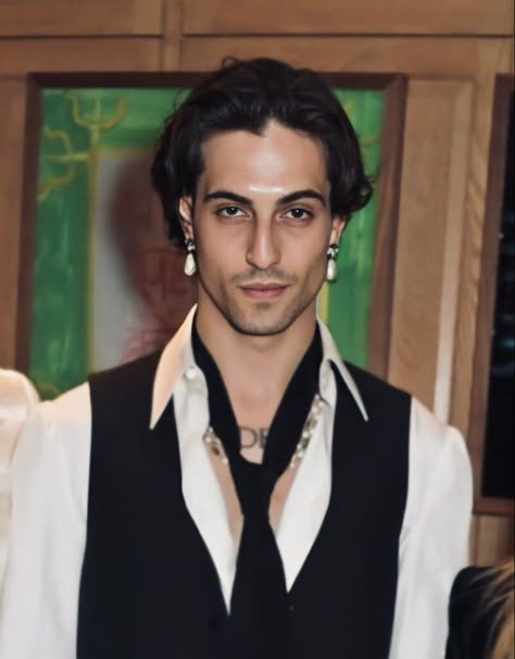 Damiano David Outfit, Rockstar Aesthetic Outfits, Aesthetic Outfits Men, Damiano David, G Eazy, Jack Sparrow, The Perfect Guy, Sirius Black, Man Crush