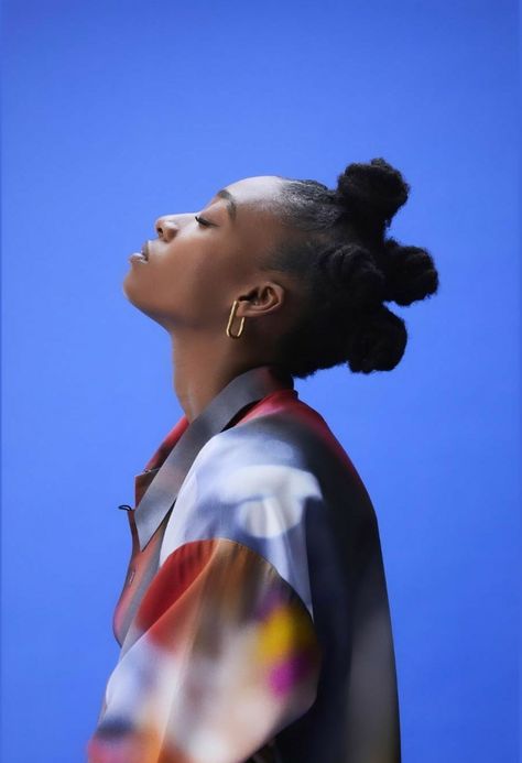 Little Simz Wallpapers, Gig Photoshoot, Locs Photoshoot, Loc Aesthetic, Music Artist Photoshoot, Dj Shoot, Little Simz, Artist Photoshoot, Vans Aesthetic