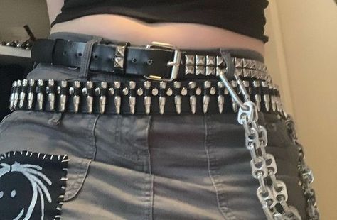 Studded Belt Outfit, Punk Belt, Boys Belt, Studded Belt, Alt Fashion, Belt Black, Belted Dress, Types Of Fashion Styles, Rivets