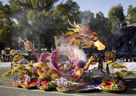 The Singpoli Group Sweepstakes Trophy float, "Marco Polo East Meets West," blazes down the Rose Parade route New Year's Day in Pasadena. 2016 Rose Bowl Parade, Tournament Of Roses Parade, Rose Parade, Art Periods, Frozen Characters, Fire Breathing Dragon, Thanksgiving Day Parade, Parade Float, East Meets West