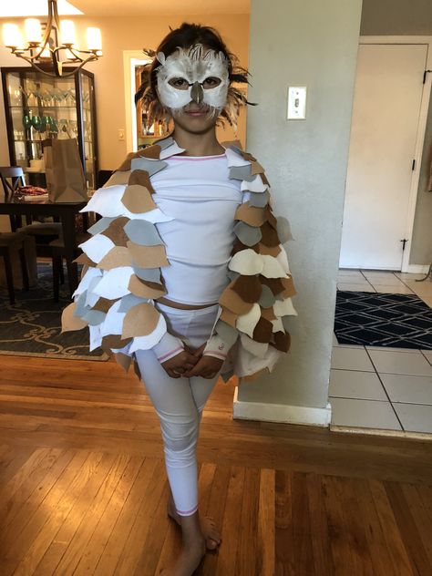 DIY owl costume Toddler Owl Costume, Diy Owl Costume, Owl Costume Diy, Wings Costume Diy, Diy Owl, Owl Wings, Owl Costume, Diy Toddler, Costume Diy