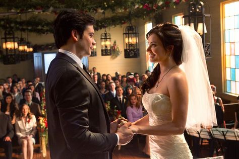 Smallville Lois And Clark, Kal El Superman, Lois Smallville, Clark Smallville, Lois And Clark Smallville, Lois Lane Smallville, Clark Kent Lois Lane, Lois And Clark, Tv Weddings