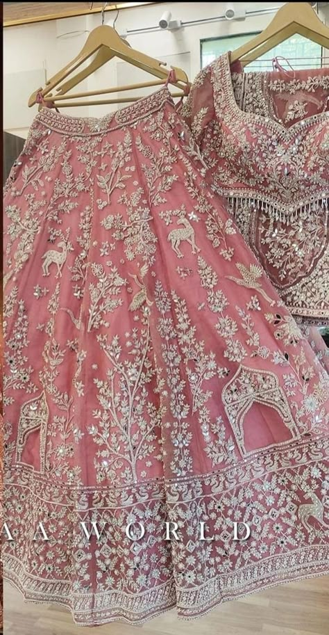 Galley Kitchen Ideas, Latest Bridal Lehenga Designs, Grammys Red Carpet, Bridal Lehenga Designs, Simple Lehenga, Latest Bridal Lehenga, Wedding Lehenga Designs, Lehenga Designs Simple, Indian Bride Outfits