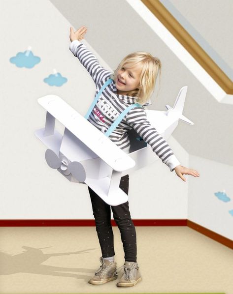 Plane Costume, Airplane Costume, Cardboard Airplane, Cardboard Box Crafts, Cardboard Toys, Airplane Party, Mario Party, Family Halloween Costumes, Diy Cardboard