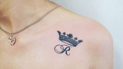 Crown Tattoos For Women, Queen Crown Tattoo, Small Crown Tattoo, Crown Tattoos, Crown Tattoo Design, Queen Tattoo, Initial Tattoo, Dagger Tattoo, Crown Tattoo