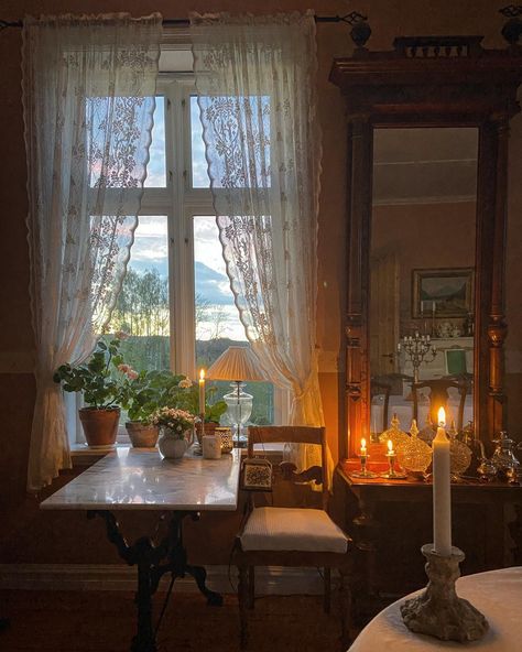 Cottagecore Houses, Norwegian Cottage, Norwegian House, English Cottage Interiors, Old Money House, England Homes, Soul Design, House Window, Hygge Home