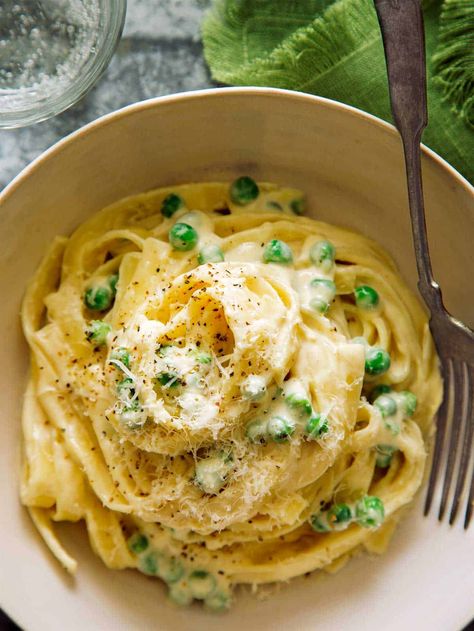 Fettuccine Alfredo Recipe, Spoon Fork Bacon, Creamy Pasta Sauce, Chicken Fettuccine, Fettuccine Alfredo Recipes, Best Pasta Recipes, Alfredo Recipe, Browned Butter, Fettuccine Alfredo