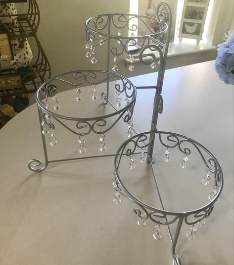 Cake Separators Tiers, Carriage Cake Stand, Iron Cake Stand, Metal Cupcake Stand, Baby Shower Essentials, Resin 3 Tier Cake Stand, Food Display Stands, Chandelier Cake Stand, Perfume Stand