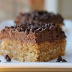 Graham Cracker Bars - Allrecipes.com Graham Cracker Bars, Raspberry Oatmeal Bars, Quick Cookies, Biscuit Bar, Cereal Treats, Digestive Biscuits, Cookie Bar Recipes, Peanut Butter Chips, Bars Recipe