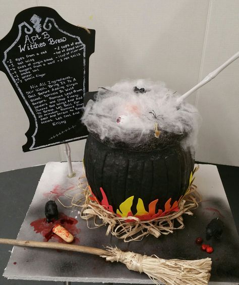 Witches Cauldron no carve pumpkin Team Pumpkin Decorating Ideas, Witch Cauldron Pumpkin Decorating, Cauldron Painted Pumpkin, Pumpkin Decorating Caldron, Witches Cauldron Pumpkin Decorating, Cauldron Pumpkin Painting, Pumpkin Cauldron Diy, Witches Brew Pumpkin Decorating, Creative No Carve Pumpkin Ideas