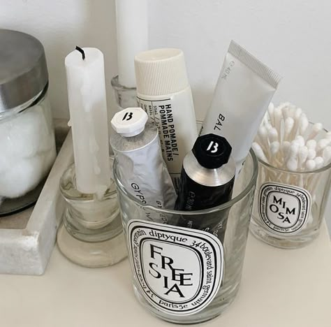 Byredo Aesthetic, Aesthetic Ballerina, Philosophy Shower Gel, Pink Aesthetic Girly, Clean Candles, Aesthetic Ballet, Jasmine Candle, Outfit Coquette, Diptyque Candles