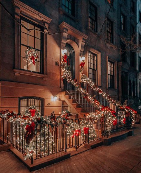 Nyc Christmas, Christmas Town, Christmas Nativity Scene, Christmas Time Is Here, Days Until Christmas, Wallpaper Iphone Christmas, Christmas Mood, Christmas Love, Christmas Aesthetic