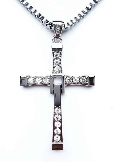 Fast And Furious Cross Necklace, Fast And Furious Dominic Toretto, Dominic Toretto, 2025 Wedding, The Furious, Vin Diesel, Chain Jewelry, Fast And Furious, Necklace Chain