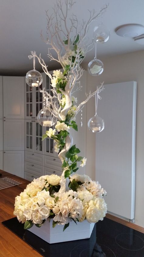 Center Piece For Dining Table Wedding Decor, Light Up Tree Centerpiece, Tree Centerpieces Quince, Tree Centerpieces Wedding, Tree Centrepiece Wedding, White Twig Tree, Manzanita Tree Centerpieces, Blossom Tree Wedding, Manzanita Centerpiece