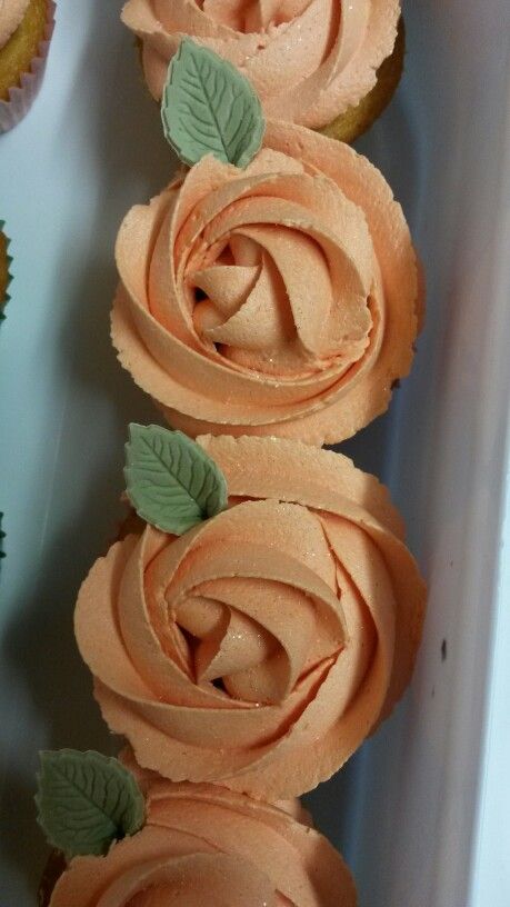 Peach cupcake idea Peach Theme Cupcakes, Peach Gender Reveal, Baby Shower Planning Checklist, Peach Bridal Showers, Peach Cupcakes, Baby 2024, Peach Decor, Peach Birthday, 68 Birthday