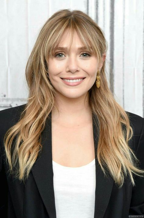 Elizabeth Olsen Bangs, Liz Olsen, Elizebeth Olsen, Face Framing Bangs, Lizzie Olsen, Wispy Bangs, How To Style Bangs, Long Hair With Bangs, Long Blonde