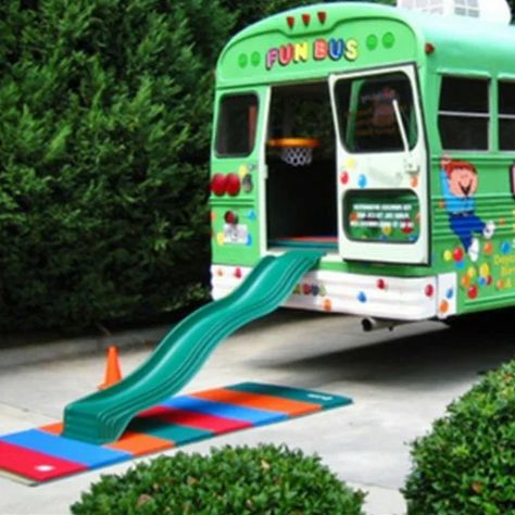 Mobile Birthday Party Business, Diy Party Bus, Skoolie Exterior, Kids Party Bus, Mobile Bookstore, Bus Restaurant, Book Bus, School Bus Games, Happy Bus