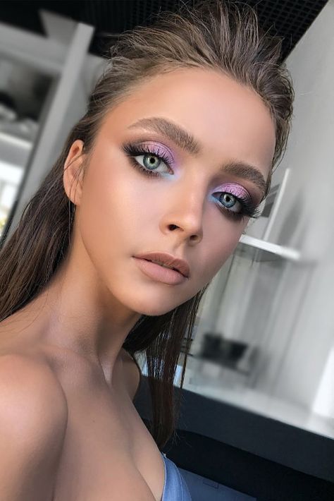 Make Up With Lilac Dress, Lilac Dress Makeup Ideas, Makeup With Lilac Dress, Lilac Dress Makeup, Periwinkle Eye Makeup, Wedding Makeup Lilac, Makeup For Lilac Dress, Make Up Lilla, Lilac Purple Makeup Looks