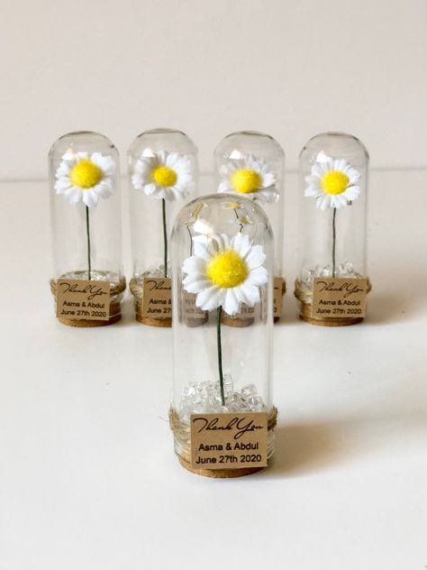 Daisy Favors, Chamomile Wedding, Sunflower Favors, Rustic Favors, Burlap Favor Bags, Quinceanera Favors, Gifts For Guests, Custom Party Favors, Rustic Gifts